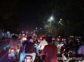 Malam Takbiran, Jalan Sudirman Pekanbaru Macet Parah
