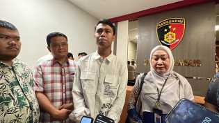 Batal Dipolisikan, Kasus Rektor Unri dan Mahasiswanya Berujung Damai