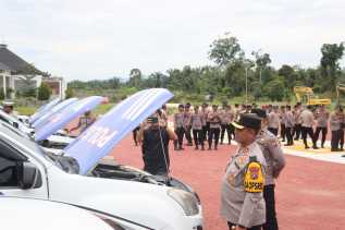 Cek Sarpras Satgas Walpri dan Kawal Lantas, Kapolres Rohul Arahkan Anggota Pahami Tugas dengan Baik