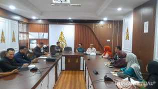 Diduga di Tipu Oleh Mantan Istri Lurah, Puluhan Warga Pekanbaru Lapor ke DPRD