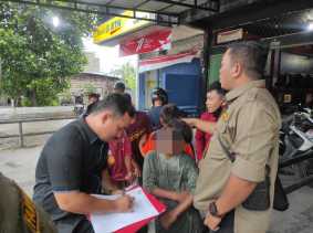Sasar Sejumlah Ruas Jalan, Dinsos Pekanbaru Jaring 8 Orang Pengemis
