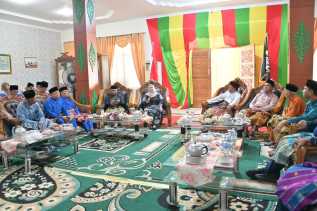 Kasmarni dan Bagus Santoso Minta Restu LAMR untuk Maju Kembali di Pilkada Bengkalis 2024