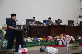 Bupati Rohul H.Sukiman Hadiri Rapat Paripurna Jawaban Pemerintah Atas Pandangan Umum Fraksi Terhadap Tiga Ranperda Usulan Pemda Rohul