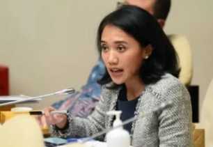 DPR Dorong OJK Permudah Calon Emiten untuk Melantai di Bursa