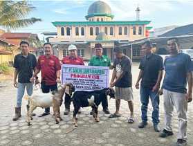 Empat Perusahaan Sawit di Inhu Salurkan Hewan Kurban, Tindak Lanjut Arahan Bupati