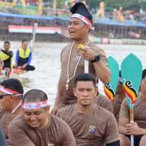 Kapolres AKBP Pangucap Jadi Timbo Ruang Pacu Jalur Eksibisi di Pesta Budaya Pacu Jalur Kuansing