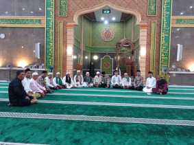 Kapolsek Reteh Sosialisasikan Pemilu Damai melalui Cooling System di Masjid Jami Pulau Kijang