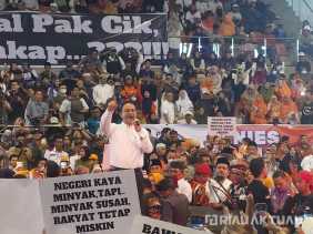 Sambut Kedatangan Anies Baswedan, Teriakan 