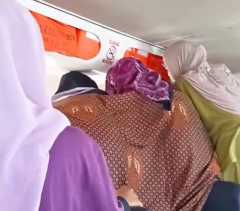 Viral, Ibu di Riau Lahirkan Anak dalam Speedboat