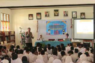 Sosialisasi Anti-Bullying di SMPN 04 Bungaraya, Bripka M. Rasidi Ajak Siswa Jaga Keamanan Sekolah