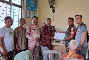 Penyaluran BLT Dana Desa Triwulan Pertama kepada 28 Keluarga di Pulau Busuk