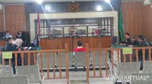 Dekan FISIP UNRI Hanya Dituntut 3 Tahun Penjara