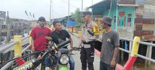 Bhabinkamtibmas Polsek Panipahan Datangi Warga Ciptakan Pemilu Damai