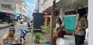 Bripda Melisa Sambangi Masyarakat Tanah Merah dan Sosialisasi Pemilu Damai 2024