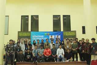 Ikatan Pelajar Riau Yogyakarta Sukses Gelar Seminar Demokrasi