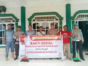 Polsek TPTM di Rohil Bakti Sosial Bersihkan Tempat Ibadah
