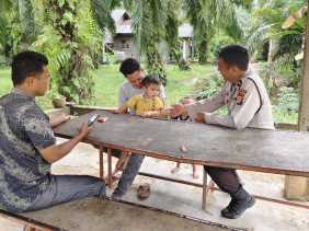 Samapta Polsek Rimba Melintang Gencarkan Door-to-Door untuk Pilkada Damai 2024 di Rohil