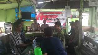 Sampaikan Pemilu Damai, Bhabinkamtibmas Polsek Dumai Barat Datangi Tukang Becak