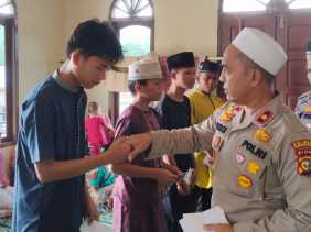 Peringati Isra Miraj, Kapolsek Kemuning Bagun Ketaqwaan Jelang Pemilu 2024