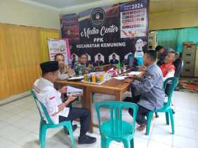 Kapolsek Kemuning dan Forkopimcam Sambangi Kantor PPK Jelang Pemilu 2024