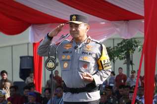 Dinilai Berjasa Lestarikan Adat Melayu, LAM Riau Riau Juluki Irjen Herry 'Kapolda Budaya'