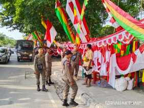 Pedagang Bendera Di Sepanjang Jalan Protokol Pekanbaru Ditertibkan Satpol PP
