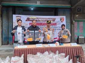 Polres Dumai Ungkap Kasus Pengoplosan 2 Ton Beras Bermerek Premium