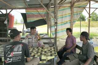 Bhabinkamtibmas Polsek Pinggir Sosialisasikan Cooling System untuk Pilkada Serentak 2024