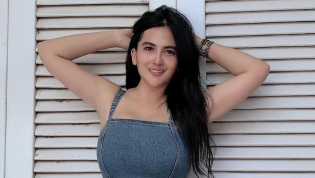 Goyang, Diana Dee Starlight Jadi Biduan