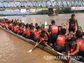 Panitia Sarankan Atlit Jalur Pakai Pita Hitam sebagai Bentuk Duka Cita