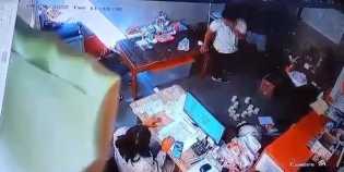 Diduga Aniaya Karyawan Restoran, Benny K Harman Dipolisikan