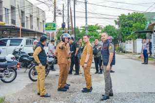 Besok 3 Ruas Jalan Lagi Diaspal, Wako Pekanbaru Pantau Langsung Pekerjaan
