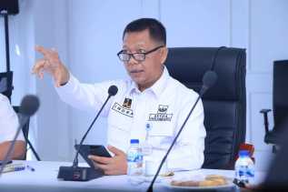 Warga Pekanbaru Dijerat Kabel Semrawut, Pemko Sanksi Pemilik FO