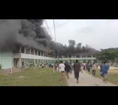 Gedung Asrama Pondok Pesantren Khalid Bin Walid di Lalap Si jago Merah