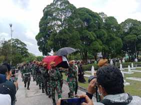 Herman Abdullah Dikebumikan Di TMP Kusuma Dharma
