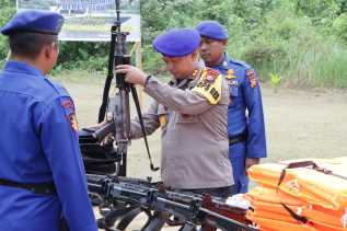 AKBP Asep Sujarwadi Pimpin Apel Kesiapan Personil dan Peralatan di Mako Polairud Polres Siak