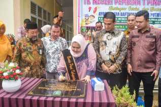 Resmikan TK Negeri Pembina 1 Pinggir, Bupati Bengkalis Tekankan Peningkatan Kualitas Pendidikan