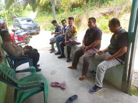 Polsek Minas Perkuat Sosialisasi Pilkada Damai Lewat Program Cooling System dengan Warga