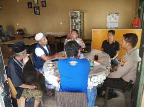 Iptu Andrianto Silahturahmi dengan Tokoh Masyarakat dan Agama untuk Pemilu Damai 2024