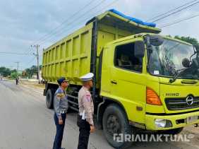 Operasi Gakkum Penumbar 2024 Dishub Riau di Kuansing Tilang 114 Truk