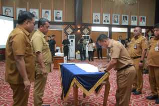 DPA Tahun 2025 Diserahkan, Seluruh Kepala OPD Pemko Pekanbaru Diingatkan Kerja Sesuai Regulasi