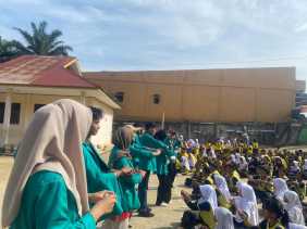 Mahasiswa KKN Universitas Hang Tuah Edukasi Siswa SD soal Bullying, Komunikasi Sehat, dan Cuci Tangan