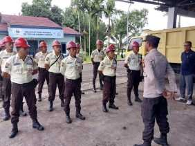 Polsek Tanah Merah Sosialisasikan Pemilu Damai di PT Pulau Sambu Group di Inhil