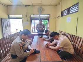 Polsek Bangko Pusako Gelar Pembinaan Rohani dan Mental untuk Personel