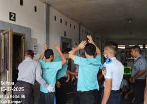 Lapas Bangkinang Gelar Razia Gabungan, Cegah Barang Terlarang Masuk ke Kamar Hunian