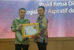 Sufmi Dasco Raih Penghargaan Legislator Aspiratif dan Humanis KWP Award 2023