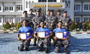 Komandan Lantamal IV Batam Beri Penghargaan kepada Prajurit Berprestasi di Kasal Cup 2025