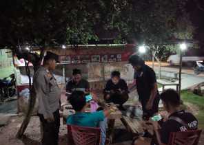 Jaga Situasi Pilkada, Polsek Kemuning Makin Gencar Patroli Keliling