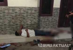 Pria Paruh Baya Ditemukan Tewas Bersimbah Darah di Kedai Tuak