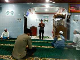 Sosialisasi Pemilu, Kapolsek Perhentian Raja Subuh Jemaah dan Wakaf Quran